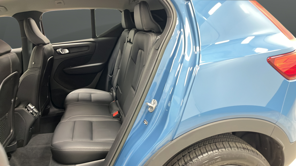 2024 Volvo XC40 B5 Core