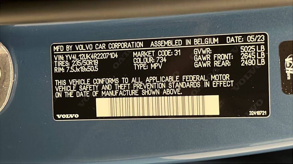 2024 Volvo XC40 B5 Core