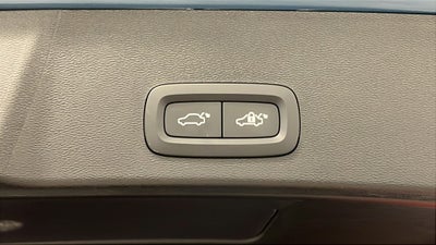 2024 Volvo XC40 B5 Core