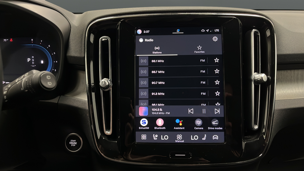 2024 Volvo XC40 B5 Core