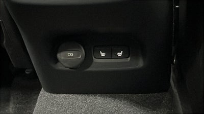 2024 Volvo XC40 B5 Core
