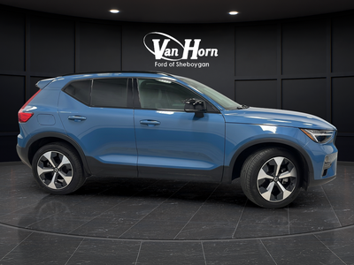 2024 Volvo XC40 B5 Core