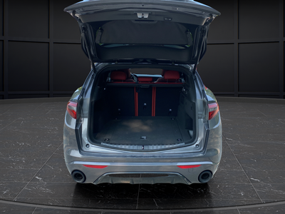 2022 Alfa Romeo Stelvio Veloce