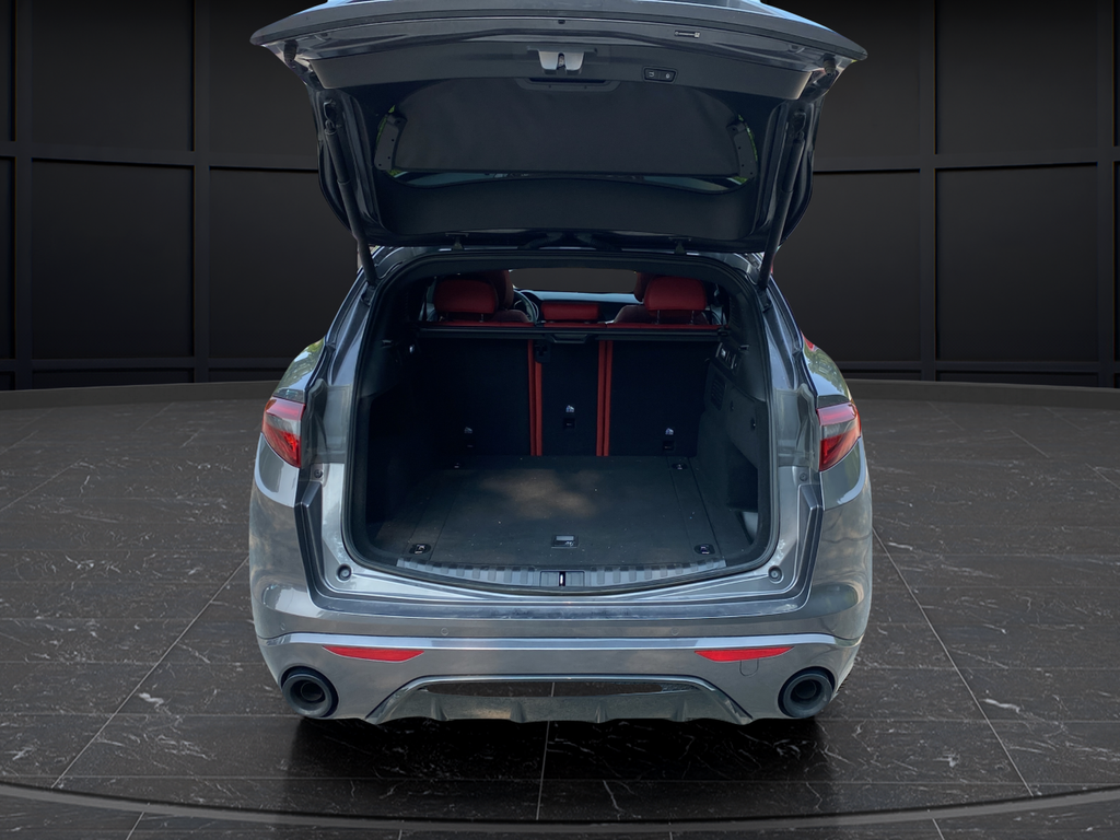 2022 Alfa Romeo Stelvio Veloce