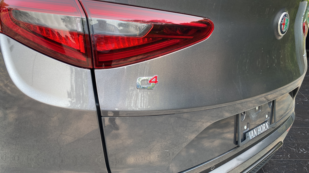 2022 Alfa Romeo Stelvio Veloce