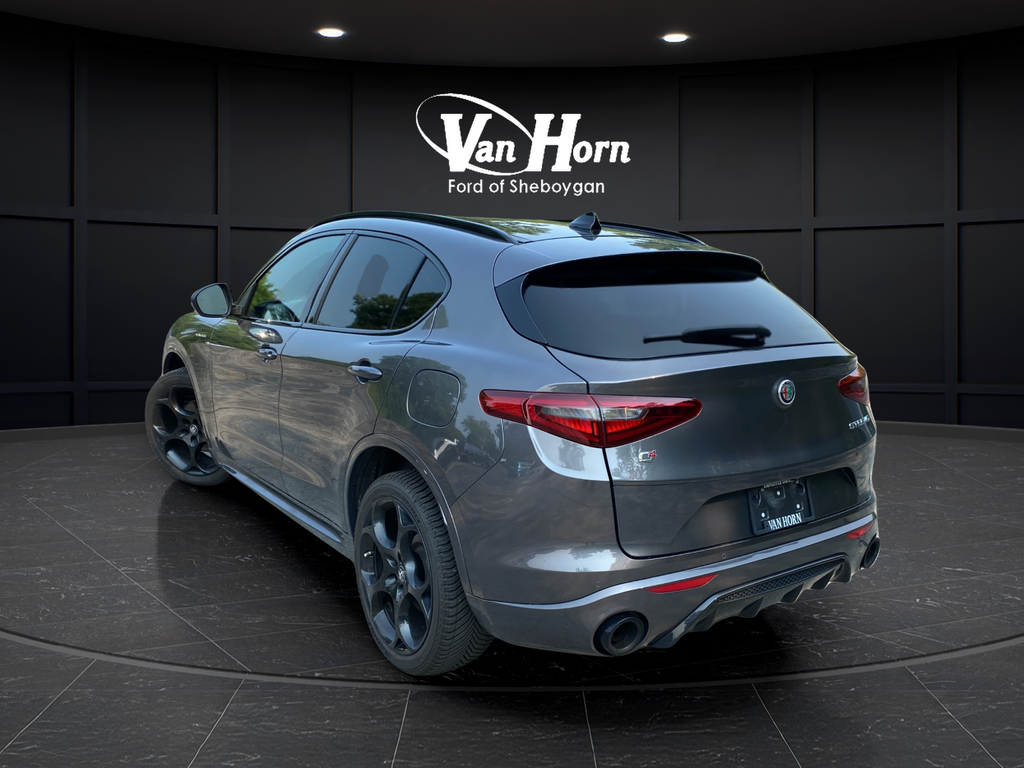 2022 Alfa Romeo Stelvio Veloce