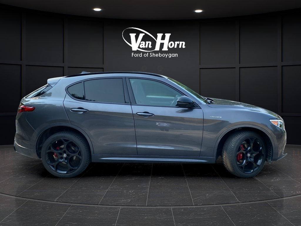 2022 Alfa Romeo Stelvio Veloce