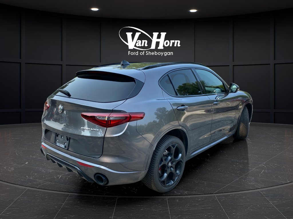 2022 Alfa Romeo Stelvio Veloce